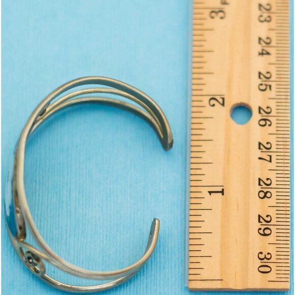 Vintage Floral Style Elegant Cuff Bracelet - 5 3/4 inch - N8 - Picture 3 of 3